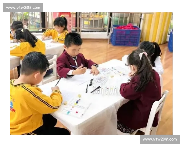 童心绘梦色彩飞扬中班小画家用画笔描绘快乐童年世界与想象力同行
